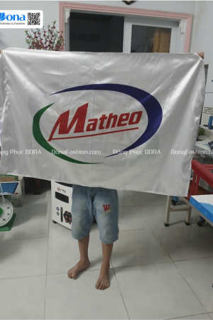Cờ treo công ty Matheo  Cờ treo công ty Matheo