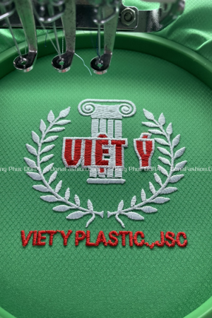 Thêu logo đồng phục bóng đá Thêu logo đồng phục bóng đá