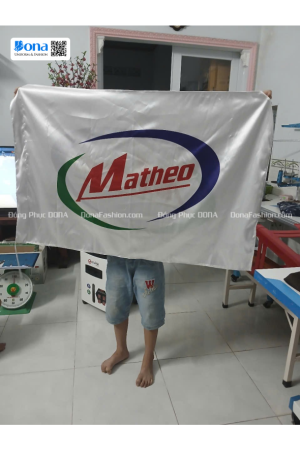 Cờ treo công ty Matheo  Cờ treo công ty Matheo